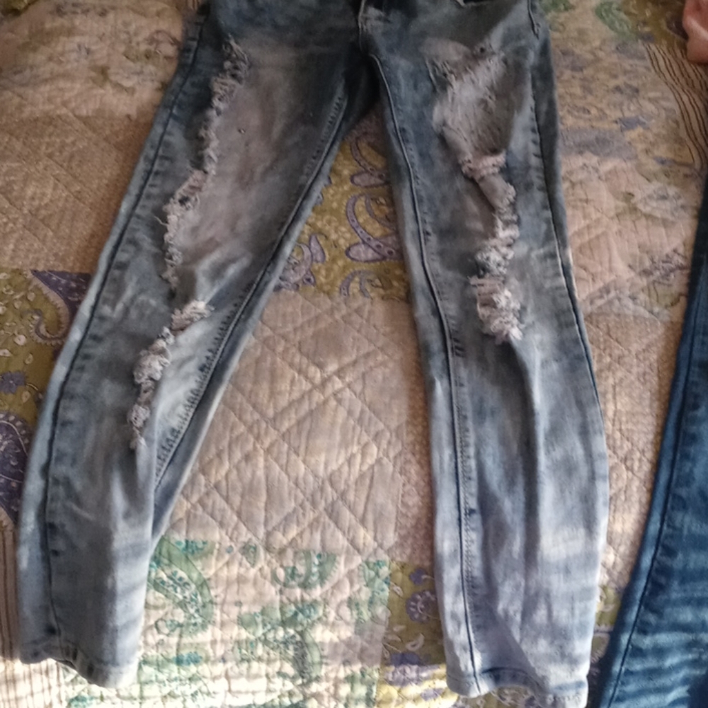 Jeans - Picture 2 of 4